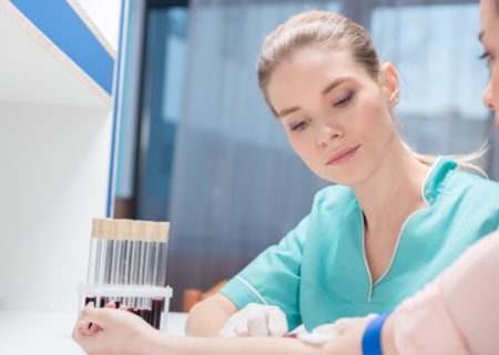 How Much Does A Phlebotomist Make?
